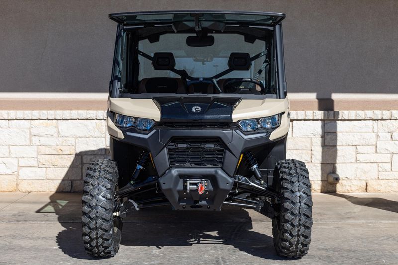 New 2025 Can-Am DEFENDER LIMITED CAB HD10 DESERT TAN AND STEALTH BLACK Image 8