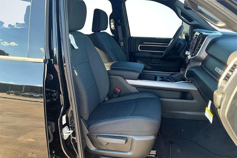 2025 Ram 2500 Lone Star photo 6