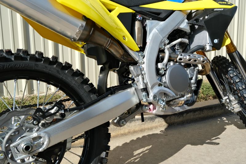 NEW 2026 SUZUKI RMZ250 Image 13