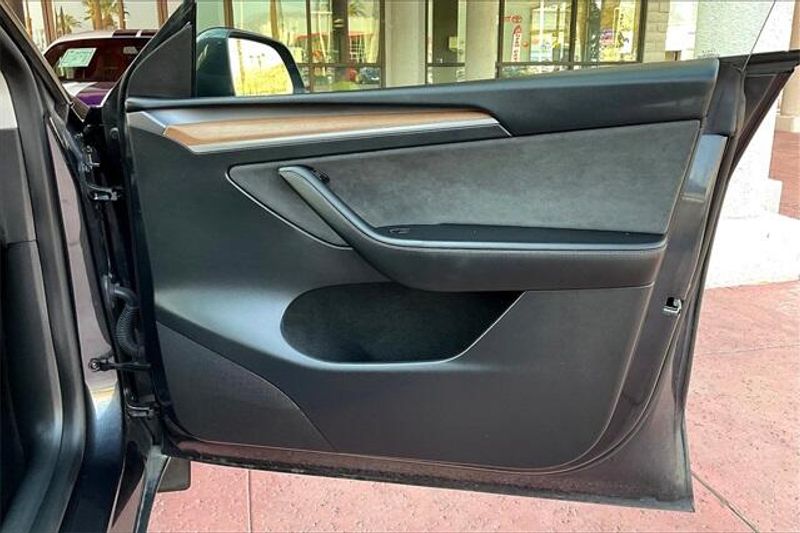 2024 Tesla Model Y PerformanceImage 23