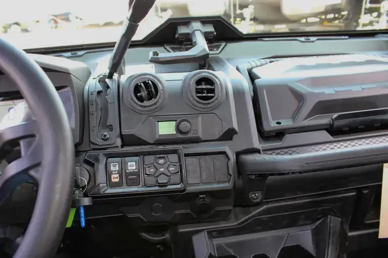 2025 Can-Am DEFENDER MAX LONE STAR CAB HD10 STEALTH BLACK Image 13