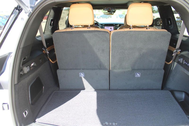 2025 Jeep Grand Cherokee L Summit Reserve photo 30