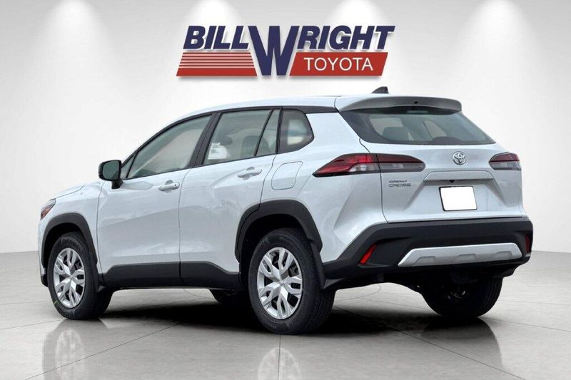 New 2026 Toyota Corolla Cross LImage 5