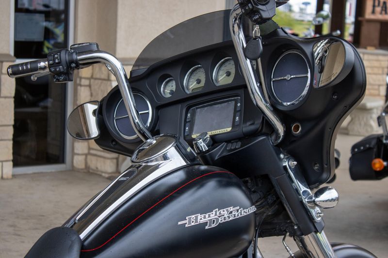USED 2016 HARLEY STREET GLIDE SPECIAL Image 14