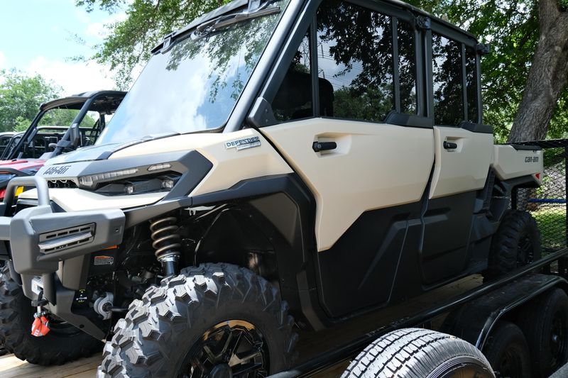 NEW 2026 CAN-AM DEFENDER MAX LIMITED CAB HD11 Image 3