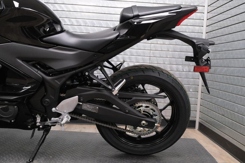 NEW 2026 YAMAHA YZFR3 ABS Image 14