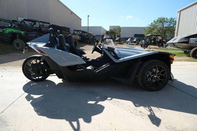 2024 Polaris SLINGSHOT SL AUTODRIVE OCEAN GRAYImage 2