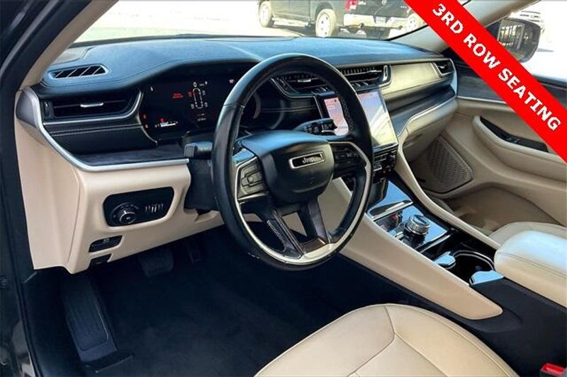 Used 2021 Jeep Grand Cherokee L LimitedImage 14