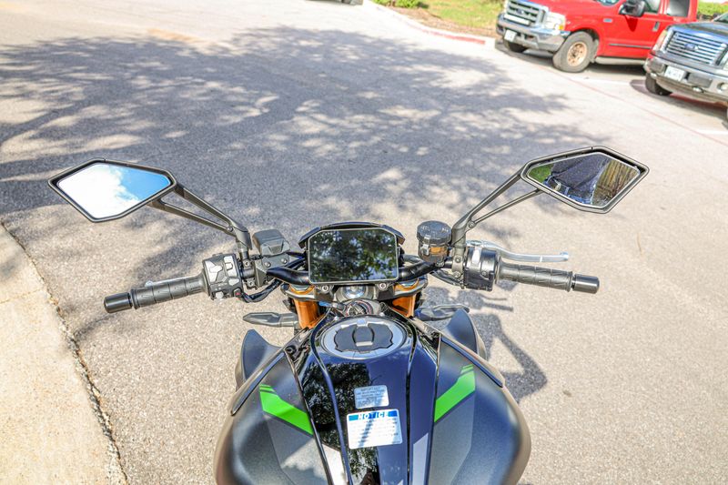NEW 2026 KAWASAKI Z1100 SE ABS Image 4