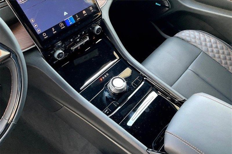 2023 Jeep Grand Cherokee Summit 4x2Image 7
