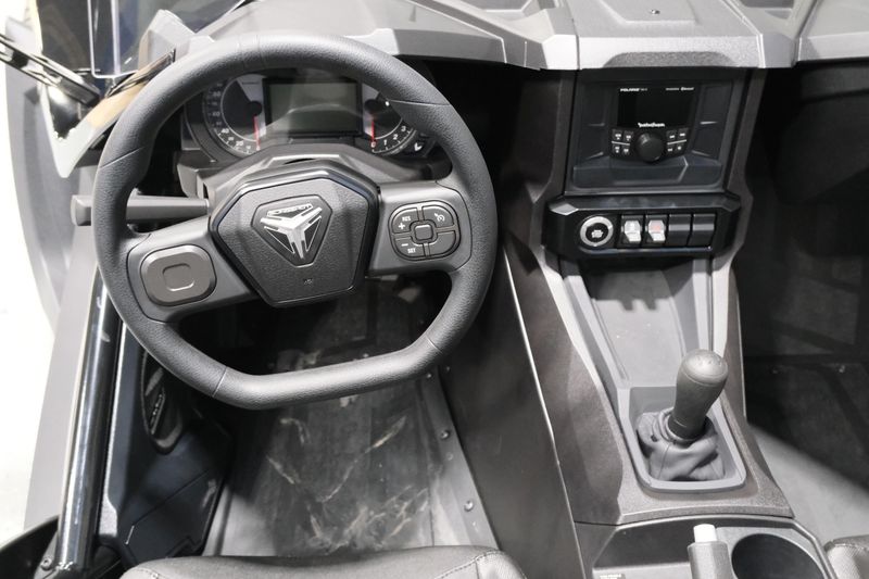 NEW 2026 POLARIS SLINGSHOT S Image 11