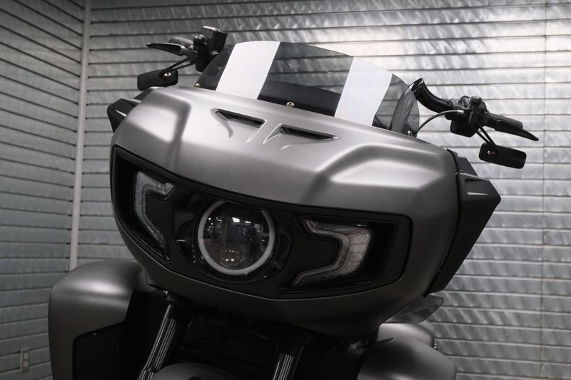 USED 2023 INDIAN MOTORCYCLE CHALLENGER DARK HORSE Image 9