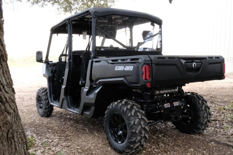 2025 CAN-AM DEFENDER MAX DPS HD10 STEALTH BLACK in a STEALTH BLACK exterior color. Family PowerSports (877) 886-1997 familypowersports.com 