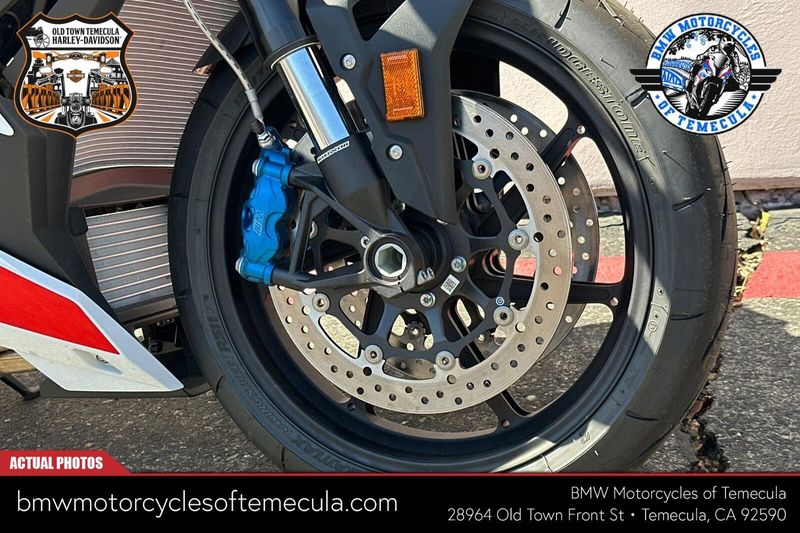 2025 BMW M 1000 RImage 4