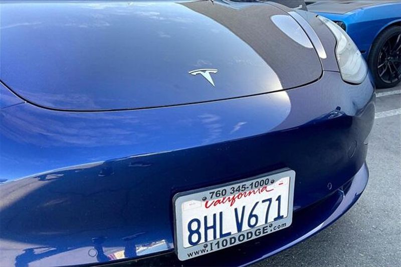 2018 Tesla Model 3 Long RangeImage 30
