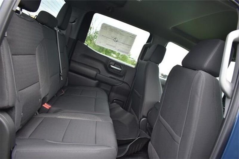 2024 Chevrolet Silverado 1500 CustomImage 18