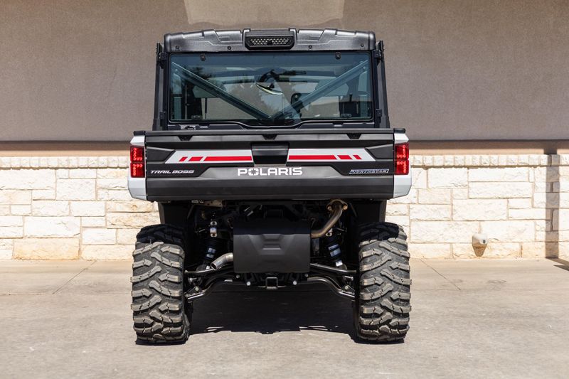 2025 Polaris RANGER CREW XP 1000 NORTHSTAR TRAIL BOSS EDITION CRYSTAL WHITE WITH PERFORMANCE RED ACCENTSImage 4