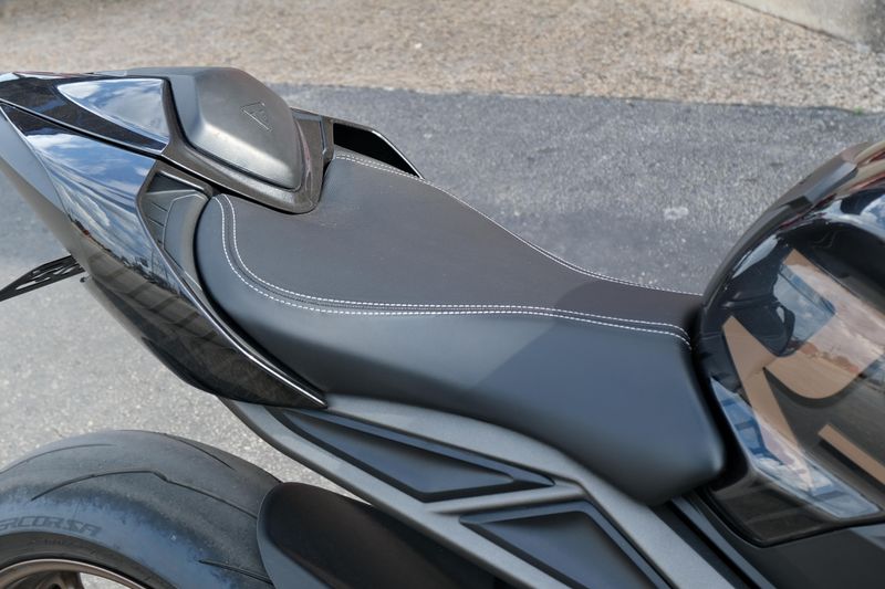 USED 2023 TRIUMPH STREET TRIPLE 765 RS Image 10