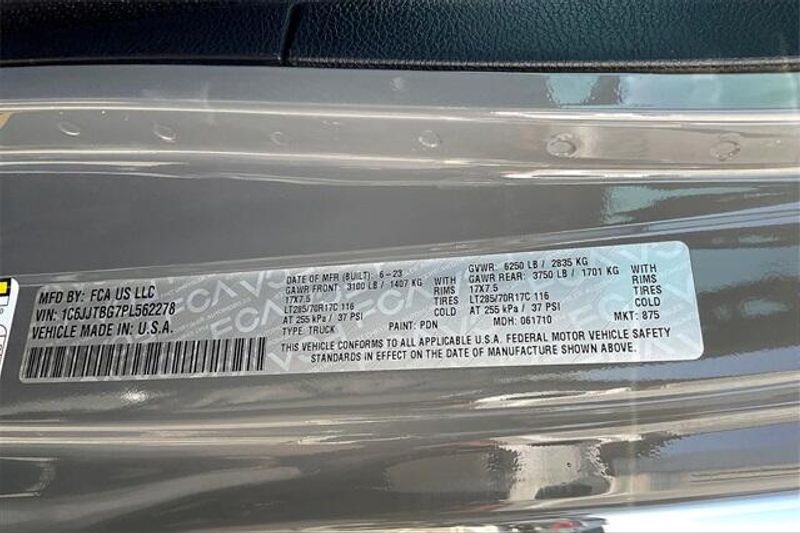 Used 2023 Jeep Gladiator RubiconImage 32