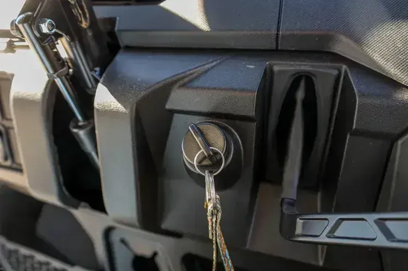 NEW 2026 POLARIS RANGER CREW 1000 PREMIUM Image 8