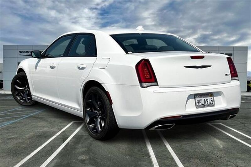 Used 2023 Chrysler 300 TouringImage 10