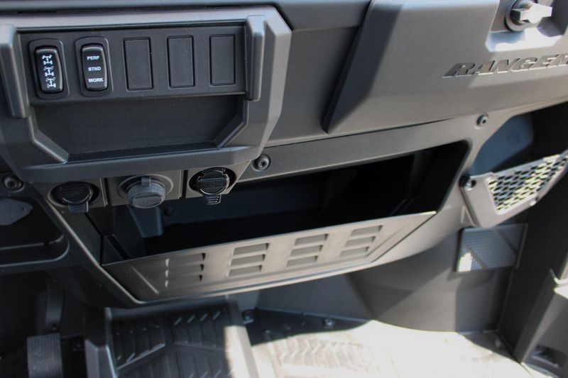 NEW 2026 POLARIS RANGER CREW XP 1000 PREMIUM Image 30