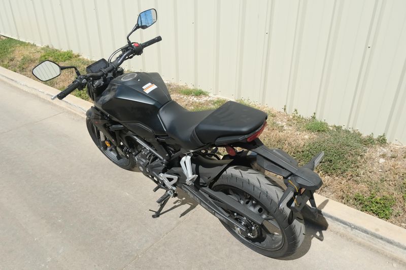 NEW 2025 HONDA CB300R ABS Image 5