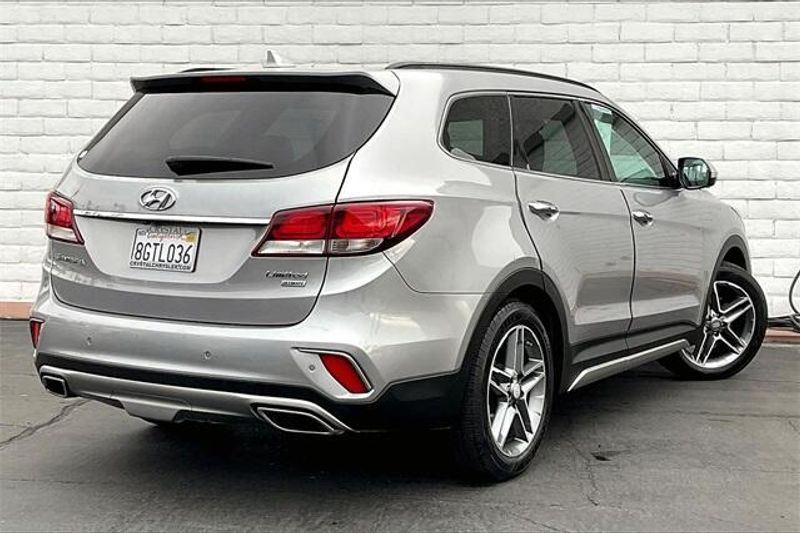 2018 Hyundai Santa Fe Limited UltimateImage 13