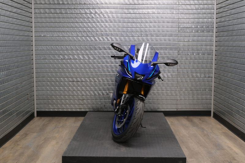 NEW 2026 YAMAHA YZFR7 Image 8