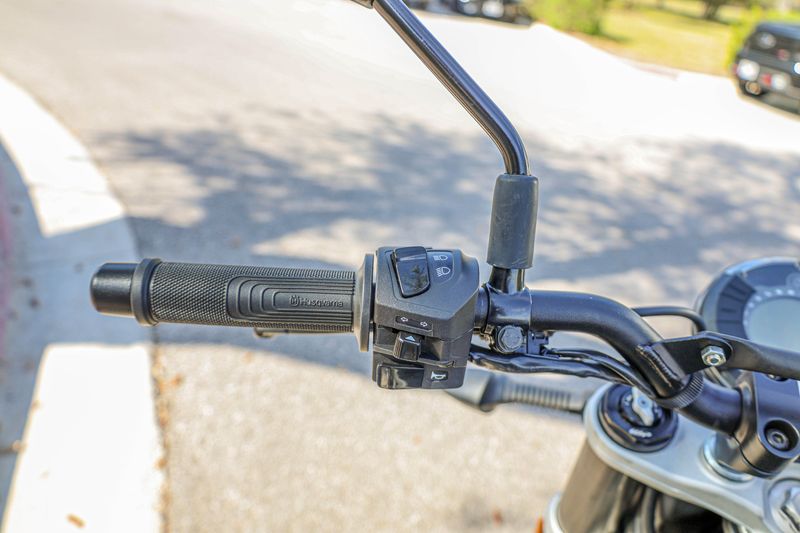 USED 2020 HUSQVARNA VITPILEN 401 Image 8