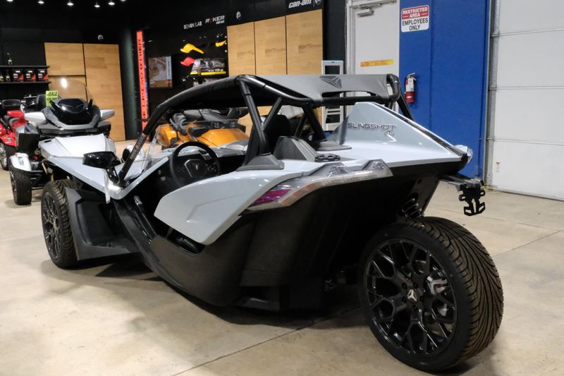 2024 Polaris SLINGSHOT SL AUTODRIVE OCEAN GRAYImage 4