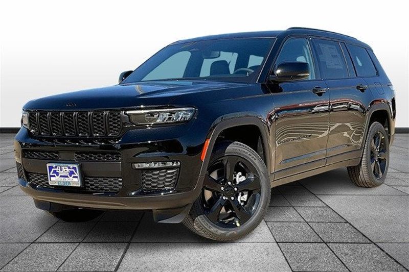2024 Jeep Grand Cherokee L Limited 4x4Image 2