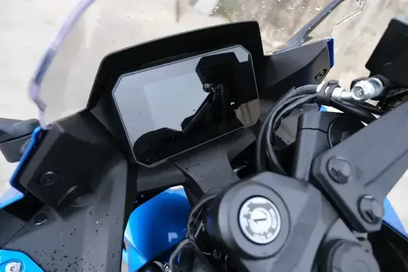 NEW 2026 SUZUKI GSX 8R Image 10