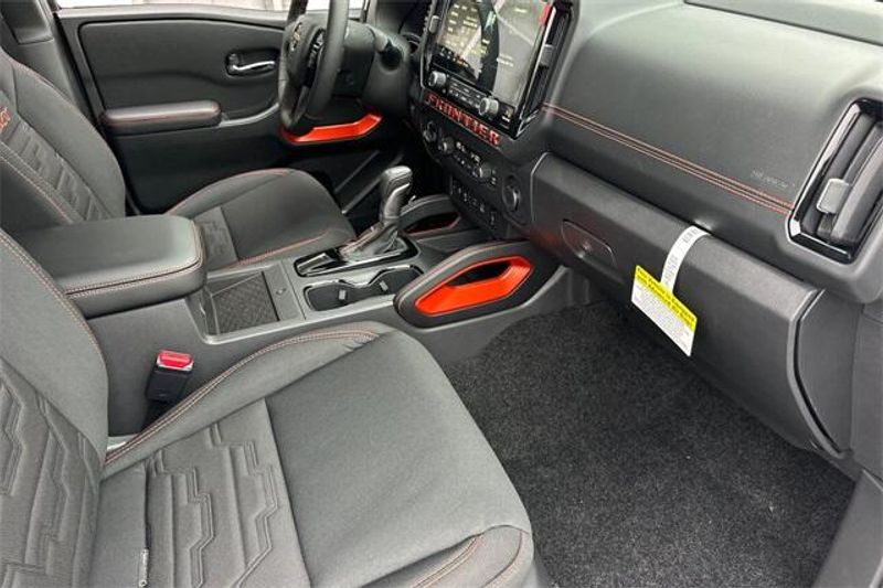 New 2025 Nissan Frontier PRO-4XImage 12