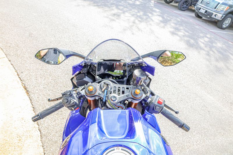NEW 2026 YAMAHA YZFR7 Image 3