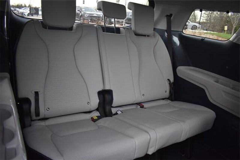 2025 Kia Carnival SX PrestigeImage 16