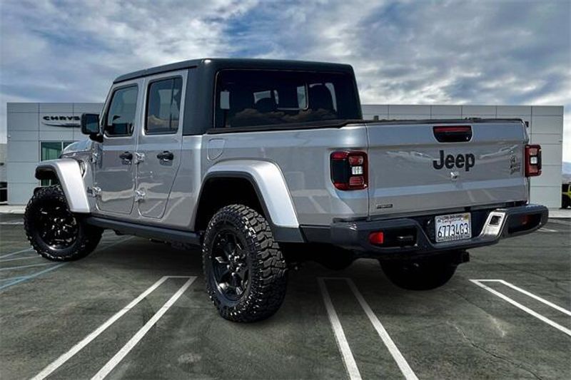 Used 2021 Jeep Gladiator WillysImage 10