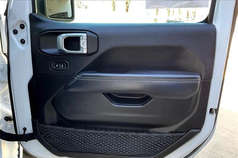 Used 2023 Jeep Wrangler SaharaImage 23