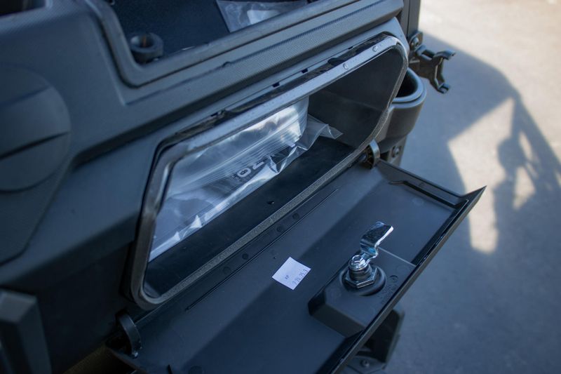 NEW 2026 POLARIS RANGER CREW XP 1000 PREMIUM Image 30