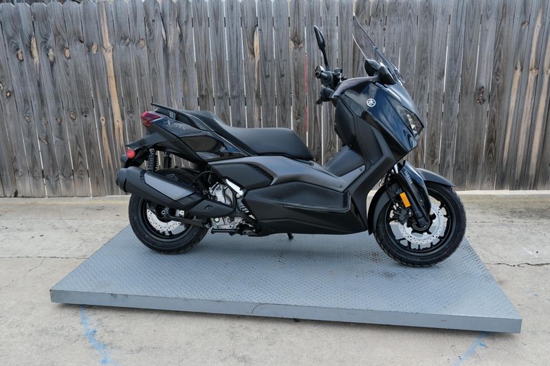 NEW 2025 YAMAHA XMAX Image 2