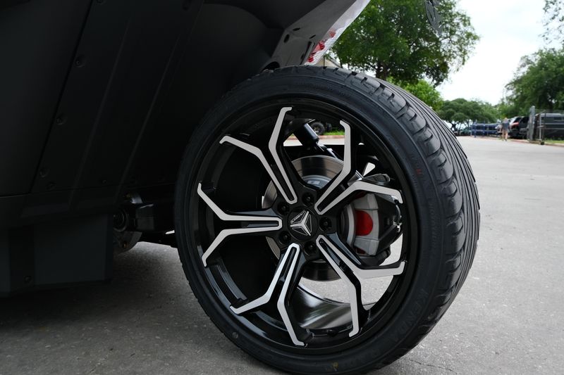NEW 2026 POLARIS SLINGSHOT SLR AUTODRIVE Image 11