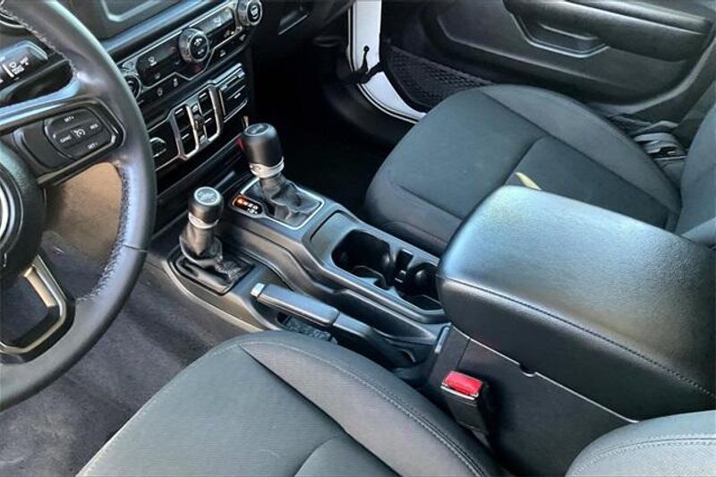 Used 2021 Jeep Wrangler Unlimited WillysImage 17