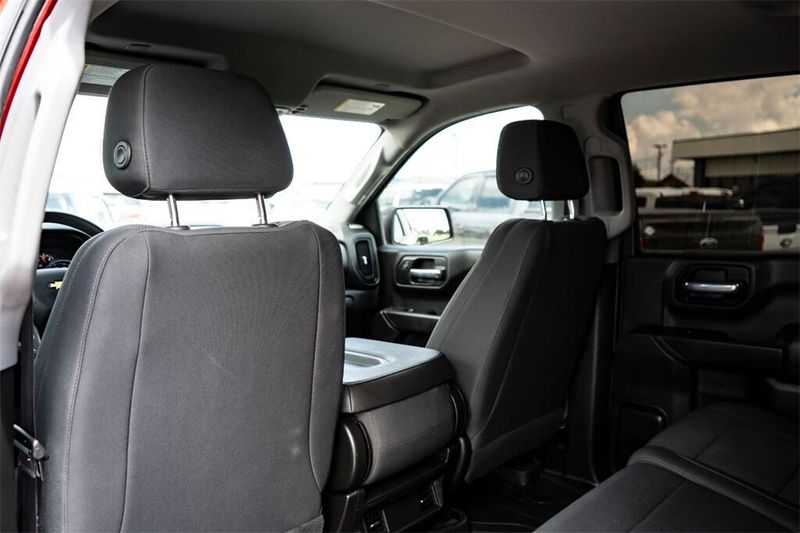 2022 Chevrolet Silverado 1500 Custom photo 26