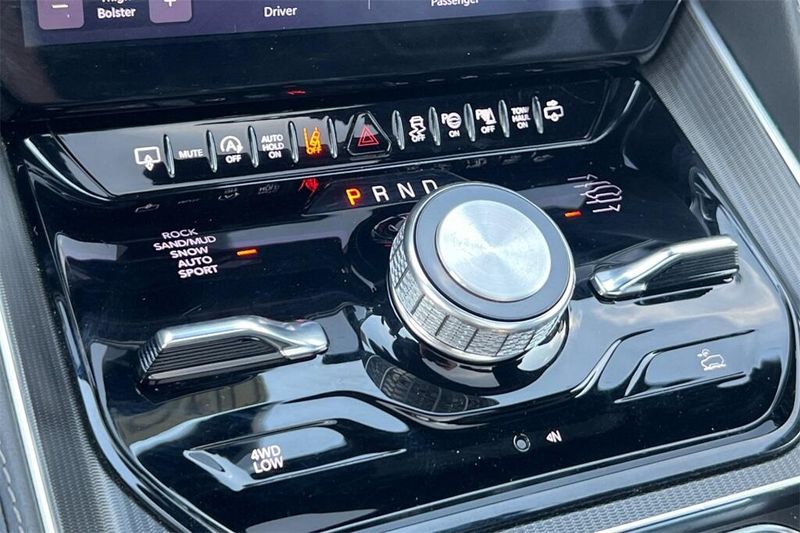 2024 Jeep Grand Wagoneer L II photo 21