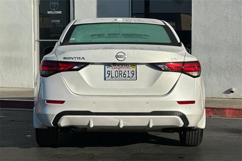 2024 Nissan Sentra SVImage 5