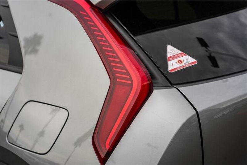 2025 Kia Niro EXImage 18