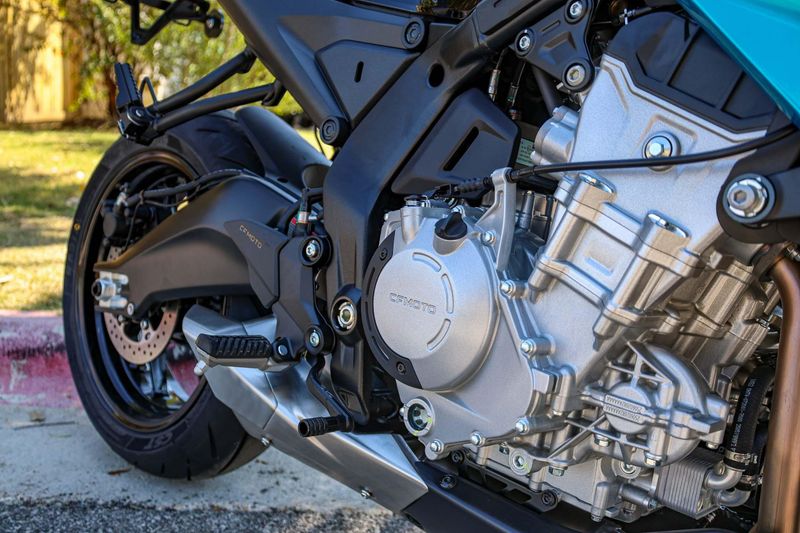 NEW 2026 CFMOTO 675NK Image 2