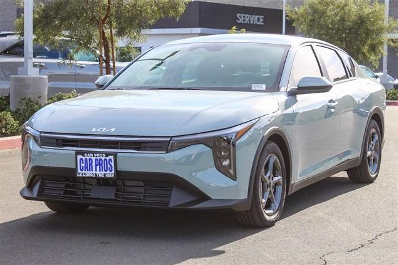 New 2025 Kia K4 LXSImage 12
