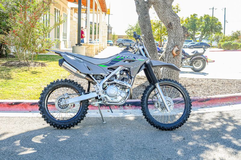 2025 Kawasaki KLX230R BATTLE GRAYImage 12