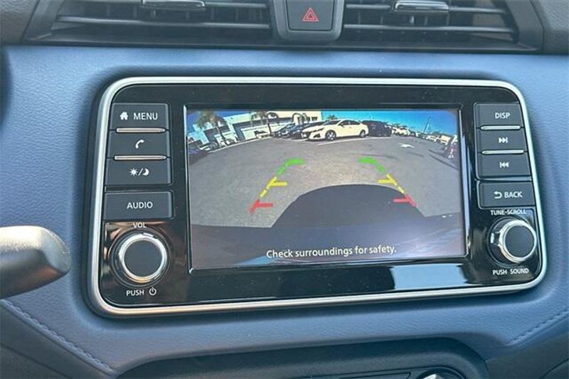 New 2025 Nissan Versa 1.6 SVImage 15